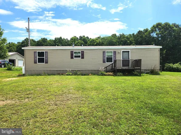 352 W Ridge Rd, Schellsburg, PA 15559
