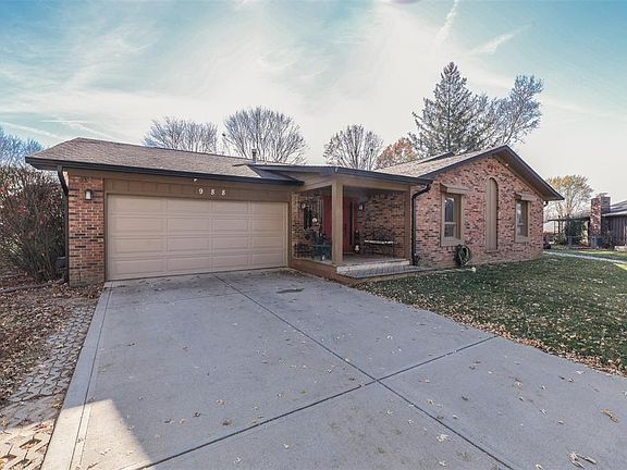 3rd image of 988 Wood Creek Pl