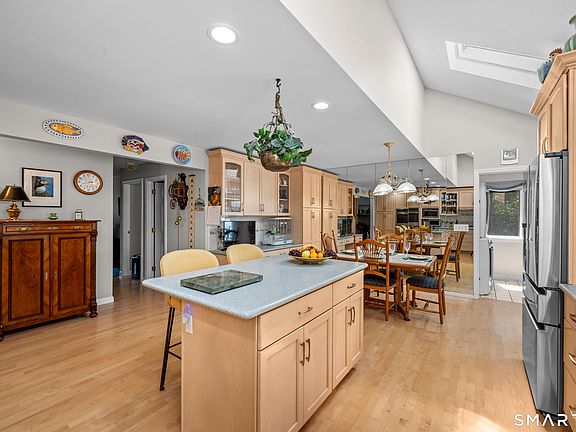 5th image of 15 Rose Ridge Court