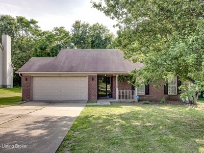 206 Woodland Lakes Dr, La Grange, KY, 40031