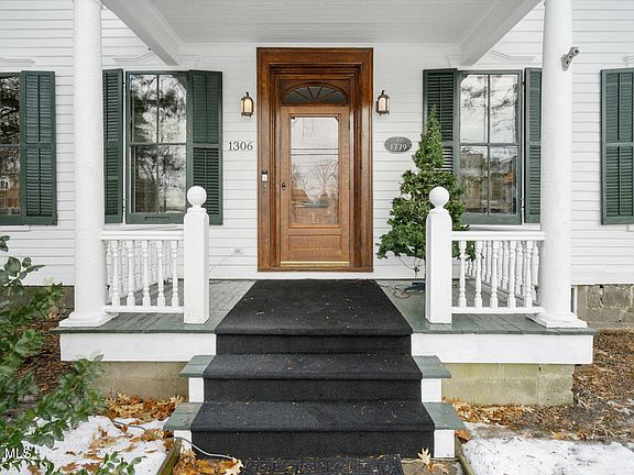 3rd image of 1306 Union Street