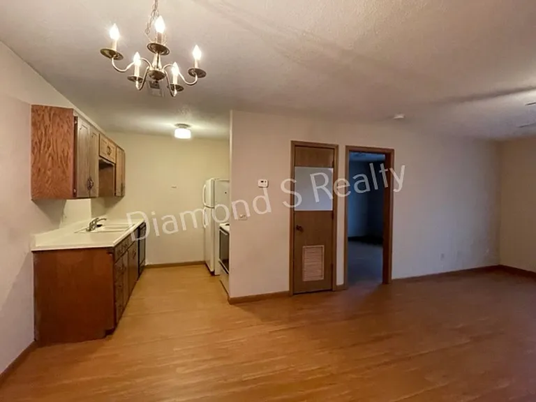 2159 East Macs Court — Photo 6