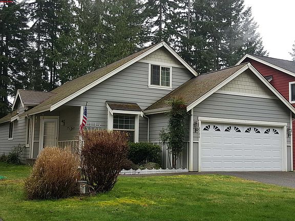 3rd image of 3736 SE Lovell St