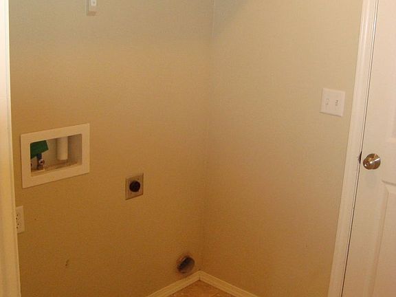 5th image of 5107 Weston Ave
