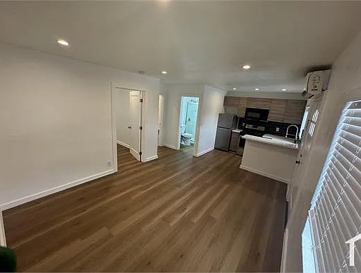 2623 Barranca St — Photo 8