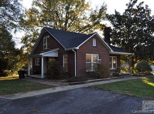 116 Hilltop St, Connelly Springs, NC 28612