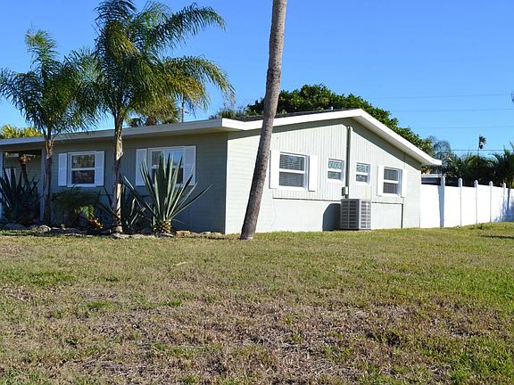 3rd image of 857 Peninsula Dr