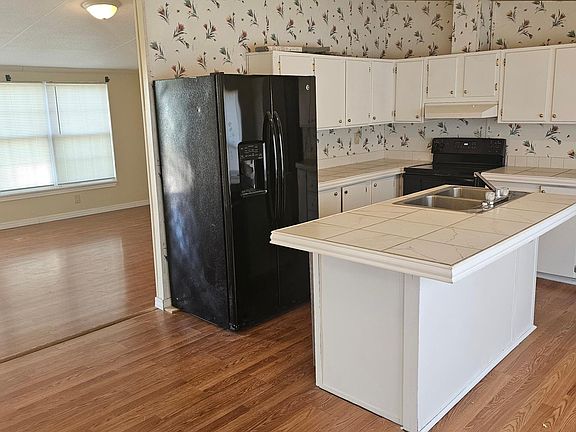 3rd image of 1210 County Road 1308