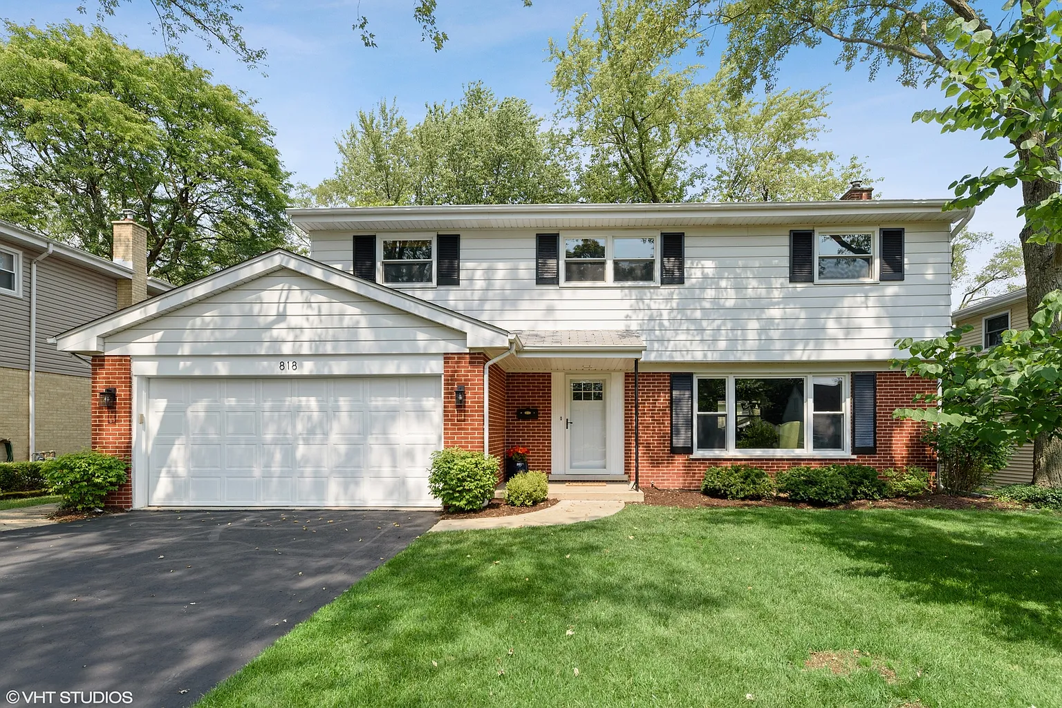 818 E Olive St photo 1
