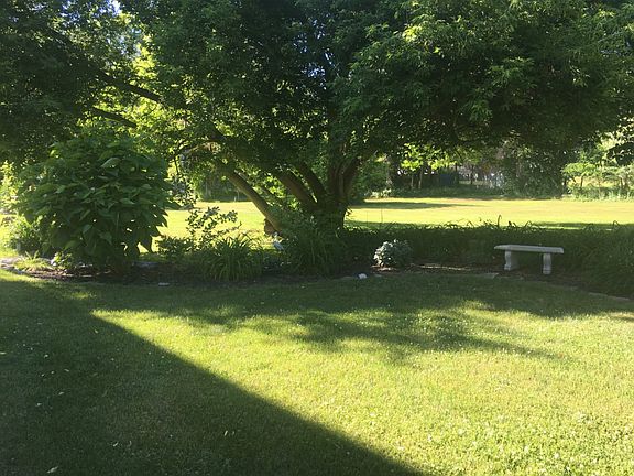4th image of 324 Mohawk Dr