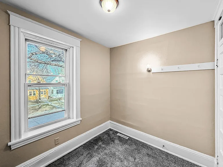 221 Chestnut St #221 — Photo 11