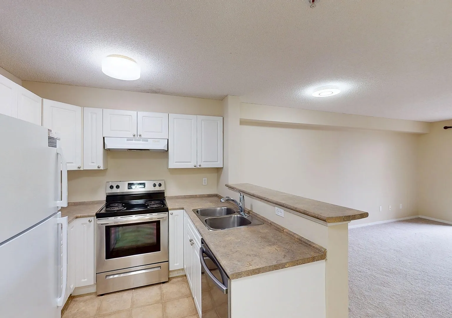 2304, 8 Bridlecrest Drive SW — Photo 2