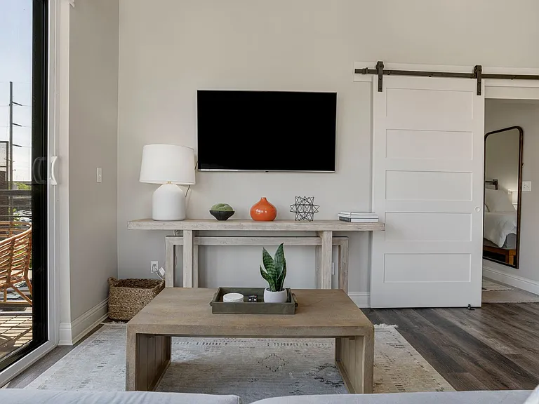 The Flats on Archer - Ask About Our Move-In Specials! — Photo 31