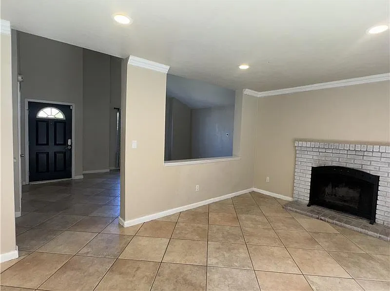 4 bed, 2.5 bath, 1792 sqft, $3,450 — Photo 4