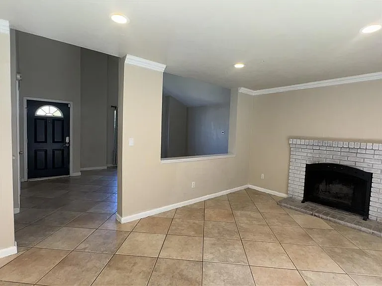4109 Richard Way — Photo 4
