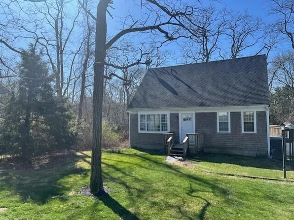 17 Ebenezer Road, Osterville, MA 02655