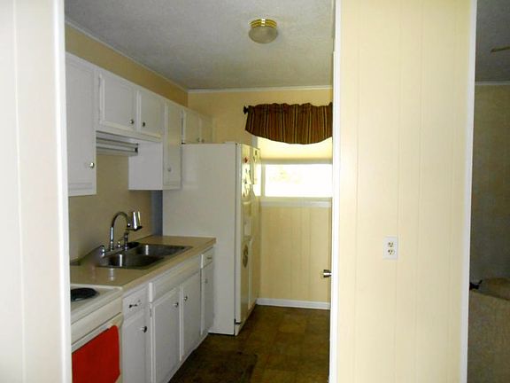 5th image of 126 Powell Dr