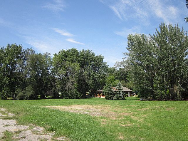 2nd image of 806 Plainfield Rd