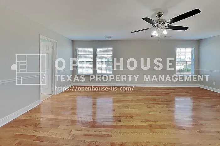 29402 Legends Hill Dr — Photo 9