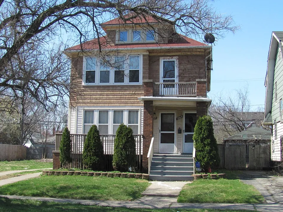 3967 Buckingham Ave #LOWER FLAT