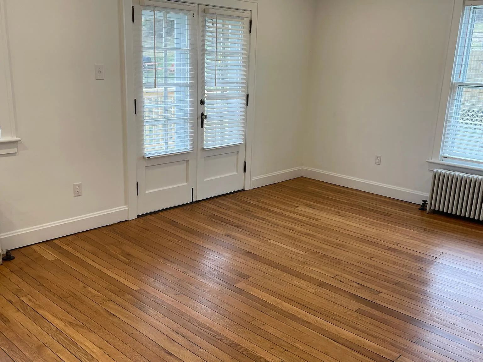 296 Pocahontas Ave — Photo 4