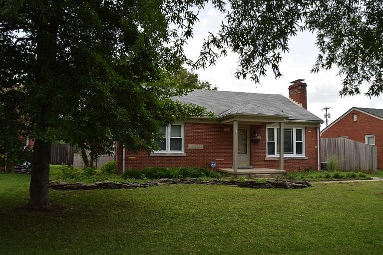 1st image of 455 Sheridan Dr