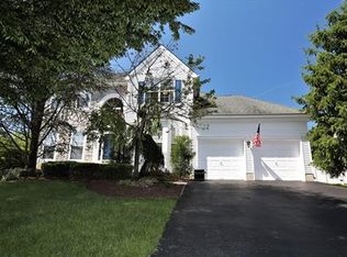 26 Sequoia Dr, Dayton, NJ