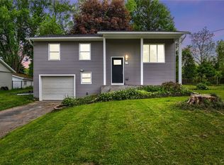 127 Cedarwood Blvd, Baldwinsville, NY 13027