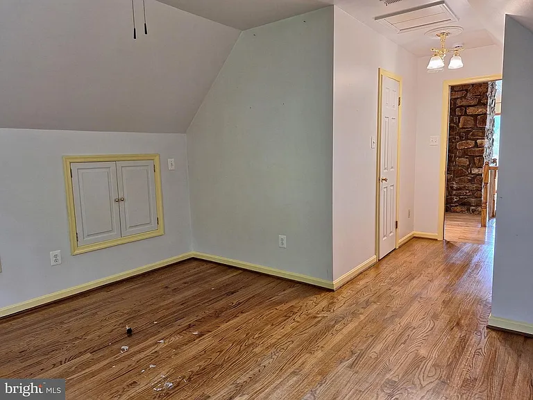9078 Knoll Run Ln — Photo 31