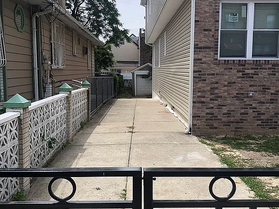 2nd image of 4510 Murdock Ave #Tom
