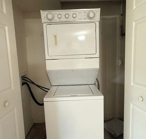 3221 Kildaire Dr #2B — Photo 8