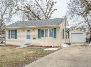 3700 53rd St, Des Moines, IA 50310