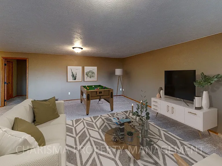 Horizon Properties — Photo 48