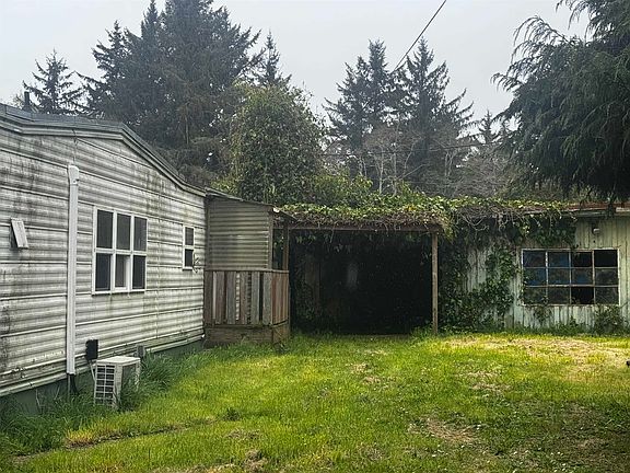 5th image of 240 Brevus St