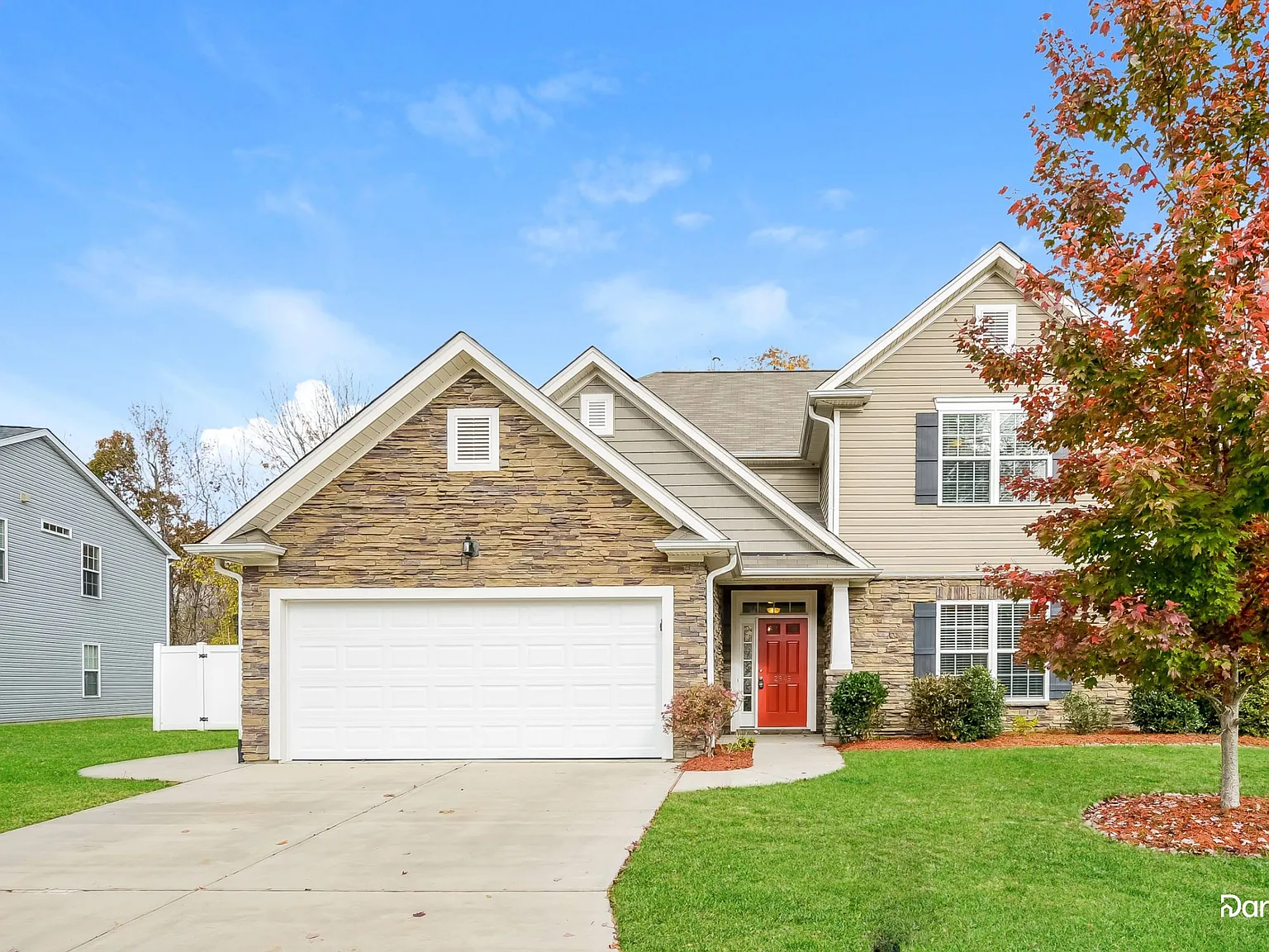 4 bed, 2.5 bath, 2521 sqft, $2,605 — Photo 1