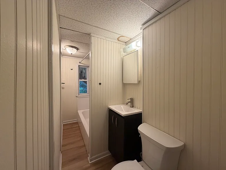 35-37 Fulton St #2 — Photo 8