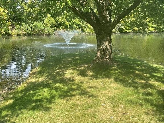 3rd image of 921 Westland Dr