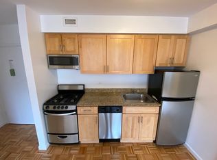 31-72 31st St #4B, Astoria, NY 11106