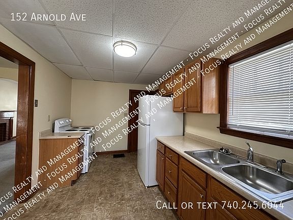 5th image of 152 Arnold Ave