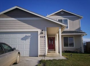 209 Mount Hood St, Moxee, WA 98936