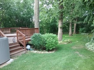 65 Chestnut Ct, Elgin, IL 60120