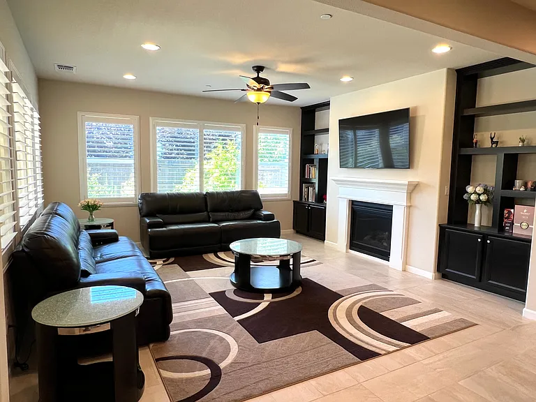 2410 Trail Dust Ln — Photo 2
