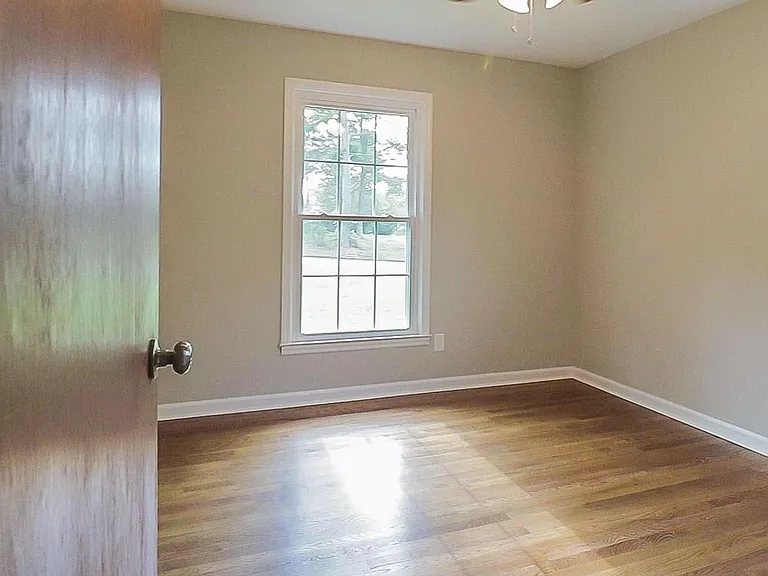 99 Woodvalley Dr — Photo 26