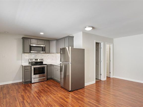 4th image of 1513 W 22nd St #A