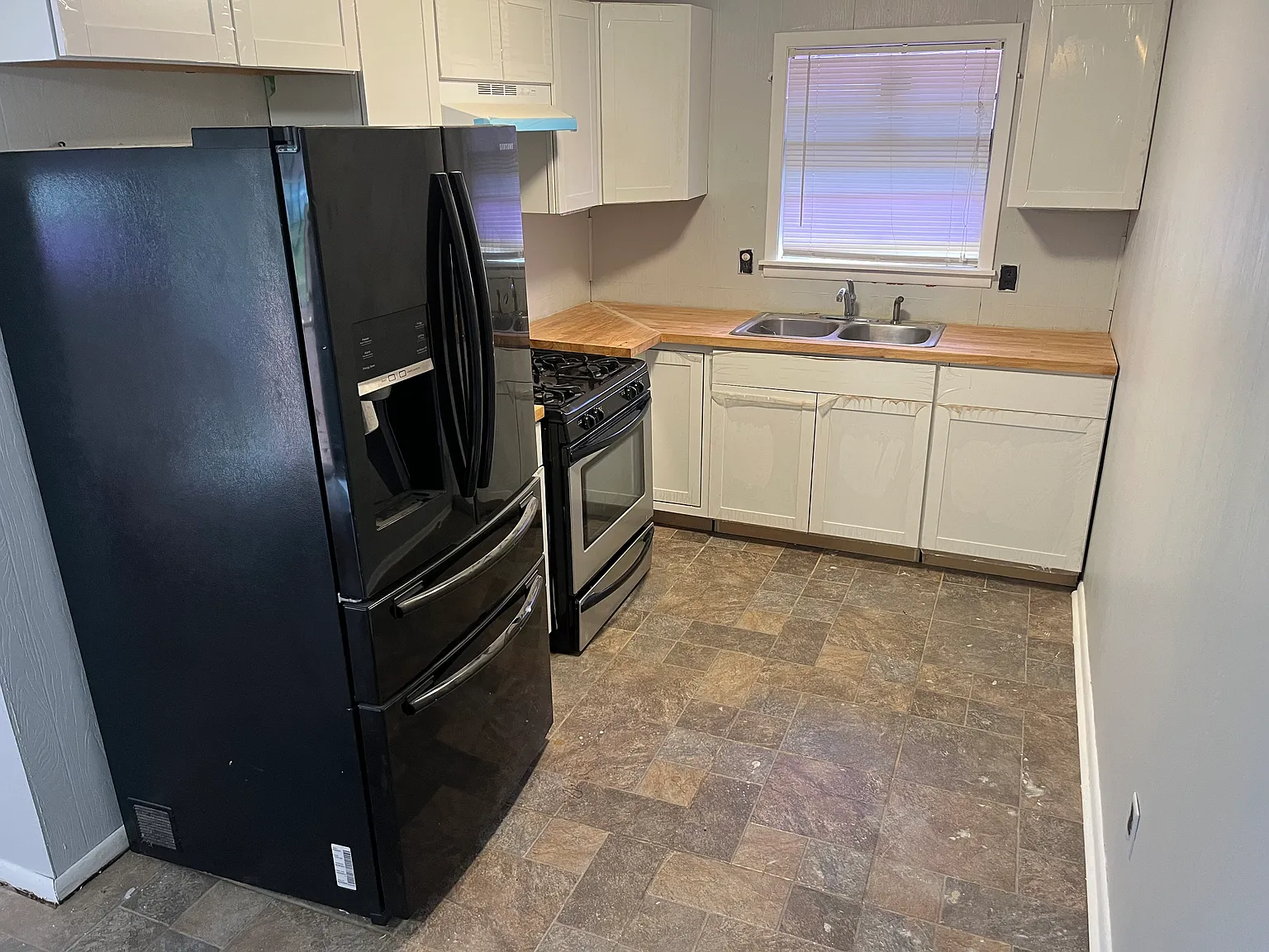 3 bed, 1144 sqft, $1,300 — Photo 4