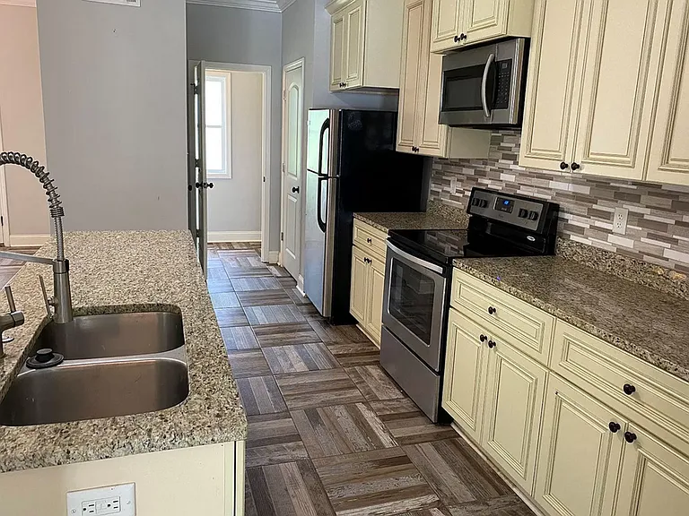 402 Shady Park Cv — Photo 13