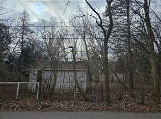 28241 W Greenwood Ave, Spring Grove, IL 60081