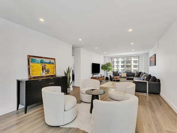 300 E 74th St APT 15G, Manhattan, NY 10021