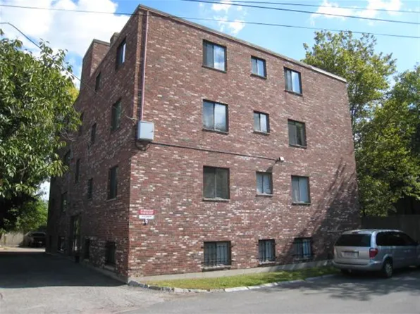 4 Blair Pl #8R, Cambridge, MA 02140