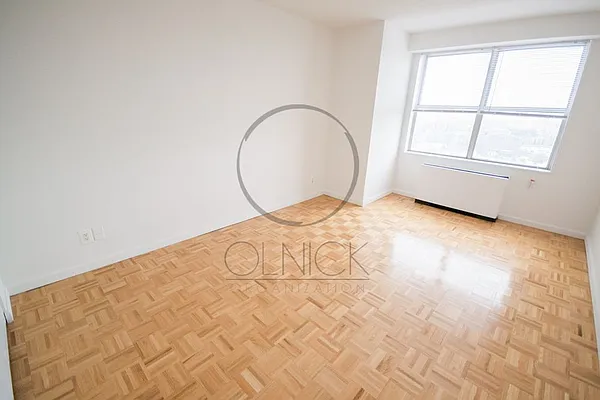 Rented by Olnick Organization | media 12